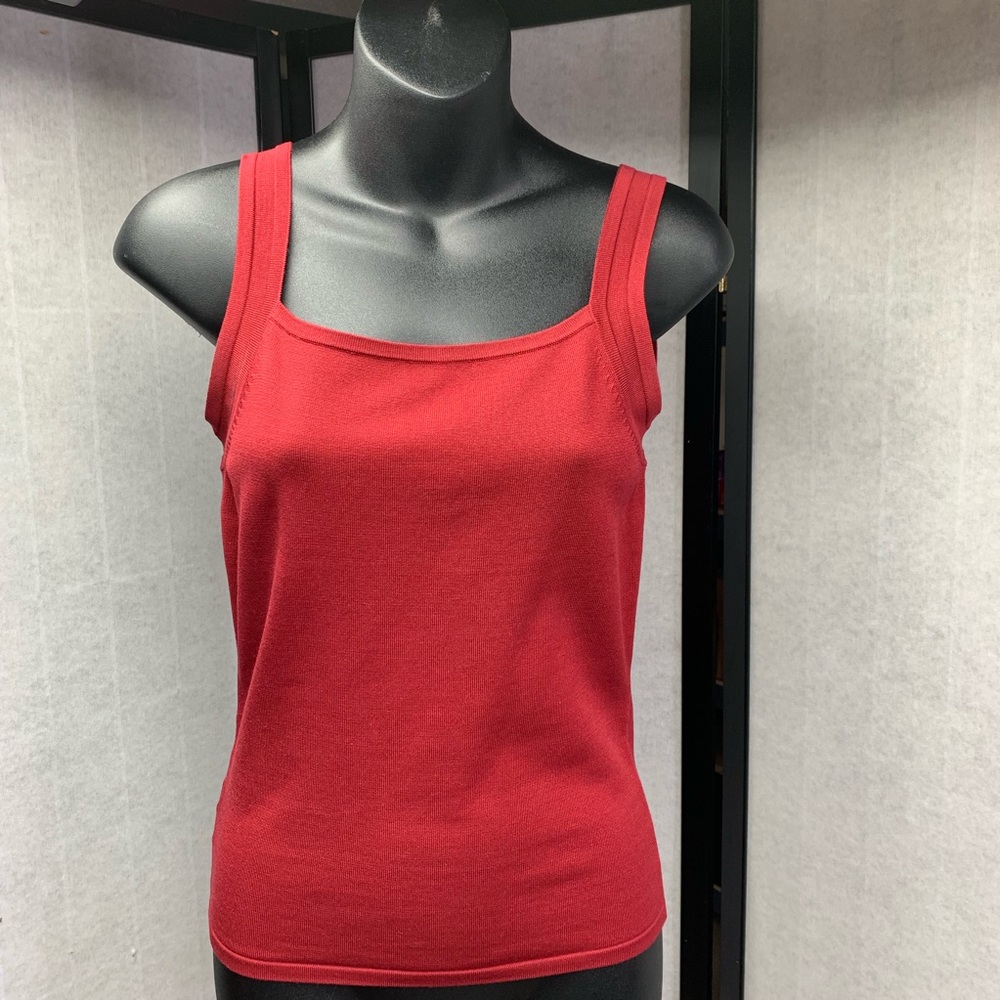 ANN TAYLOR. Burgundy Stretch Tank Top. NWOT